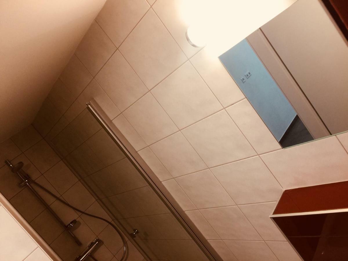 ホテル Gaststaette Lin Garden Untergruppenbach エクステリア 写真